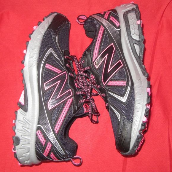 New Balance Shoes - New Balance Women Walking Trail Running shoes